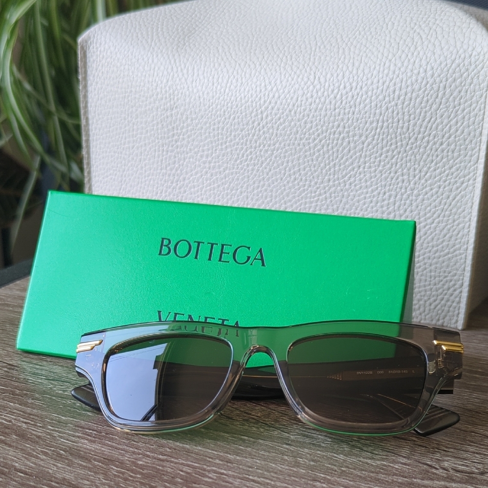 Bottega Veneta Green and Gray Sunglasses